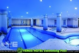 استخر هتل ونوس اصفهان